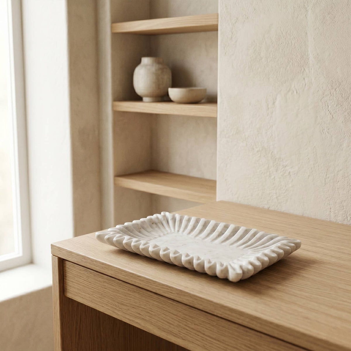 Fluted Tray Sm.: White / Marble