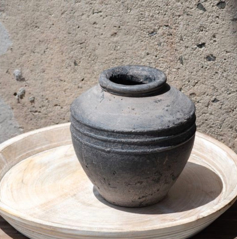 CHARCOAL VASE