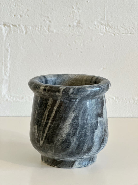 BLACK MARBLE POT