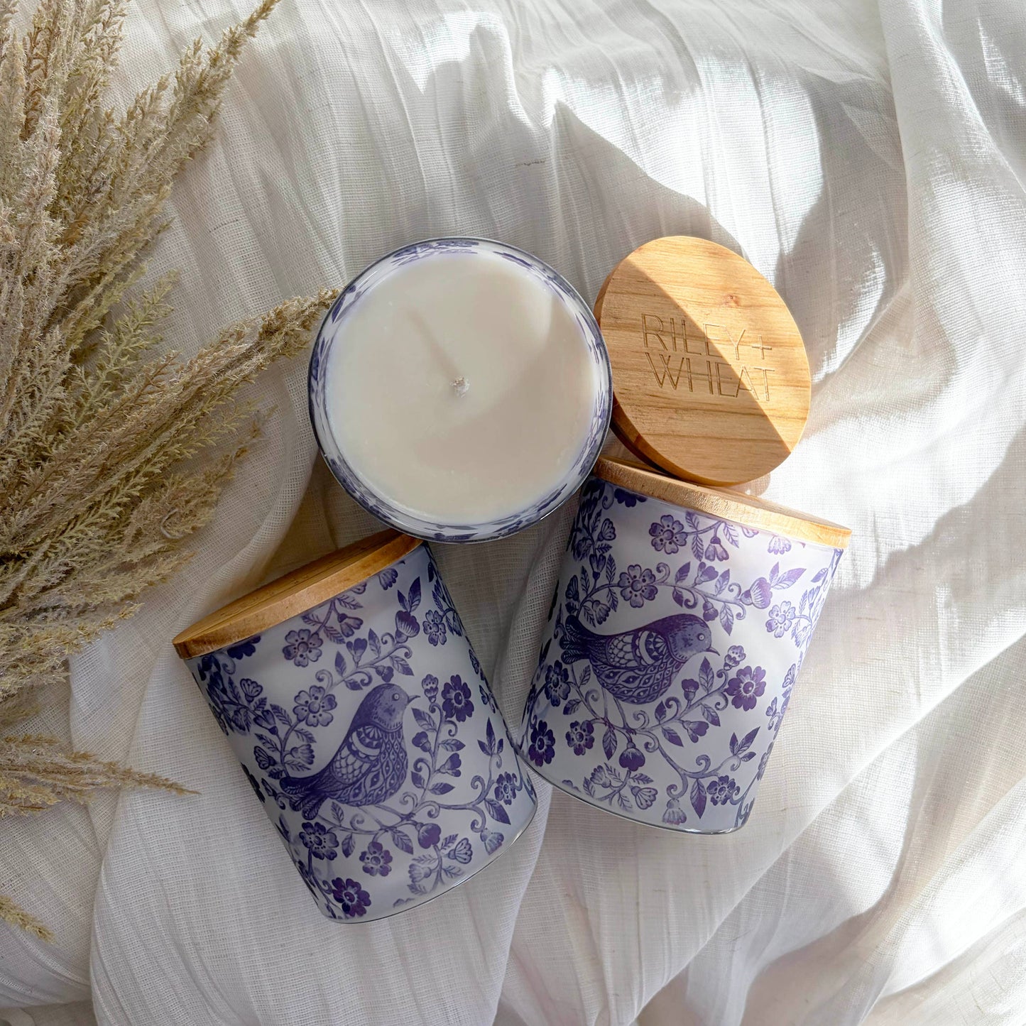 Hearthside Bluebird Candle : Dahlia Scent