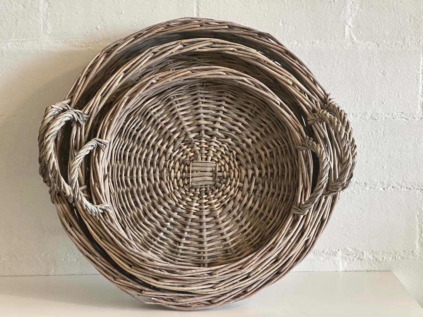 Round Willow Tray with Handles