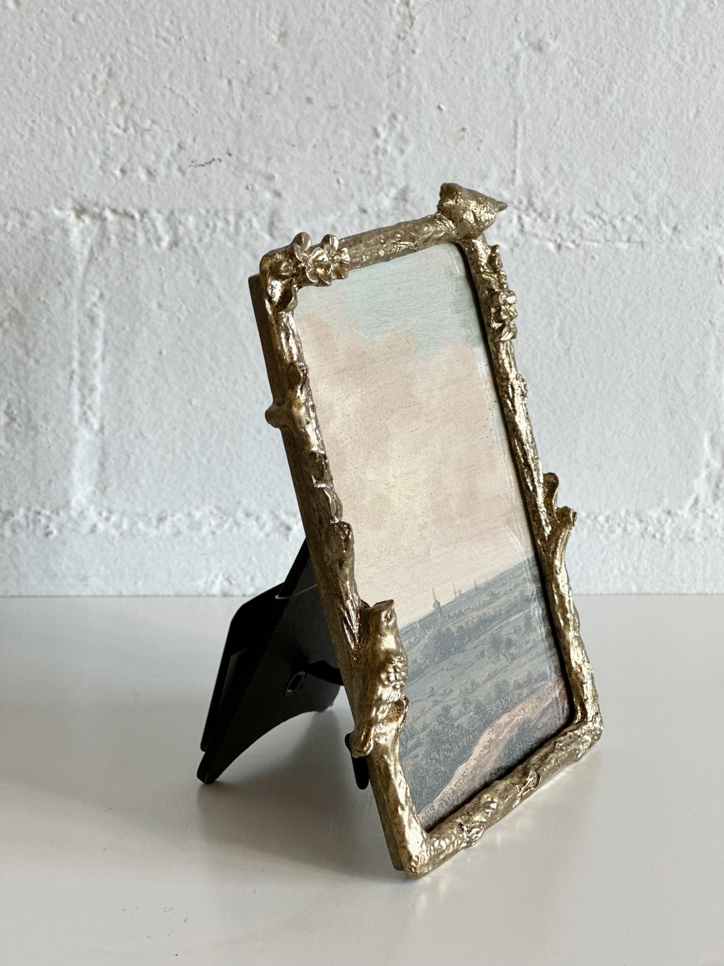 Antique Gold Bird Frame 4x6