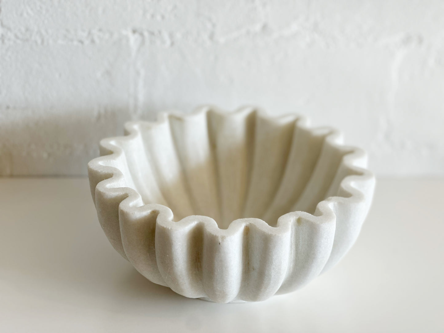 MARBLE SCALLOP BOWL
