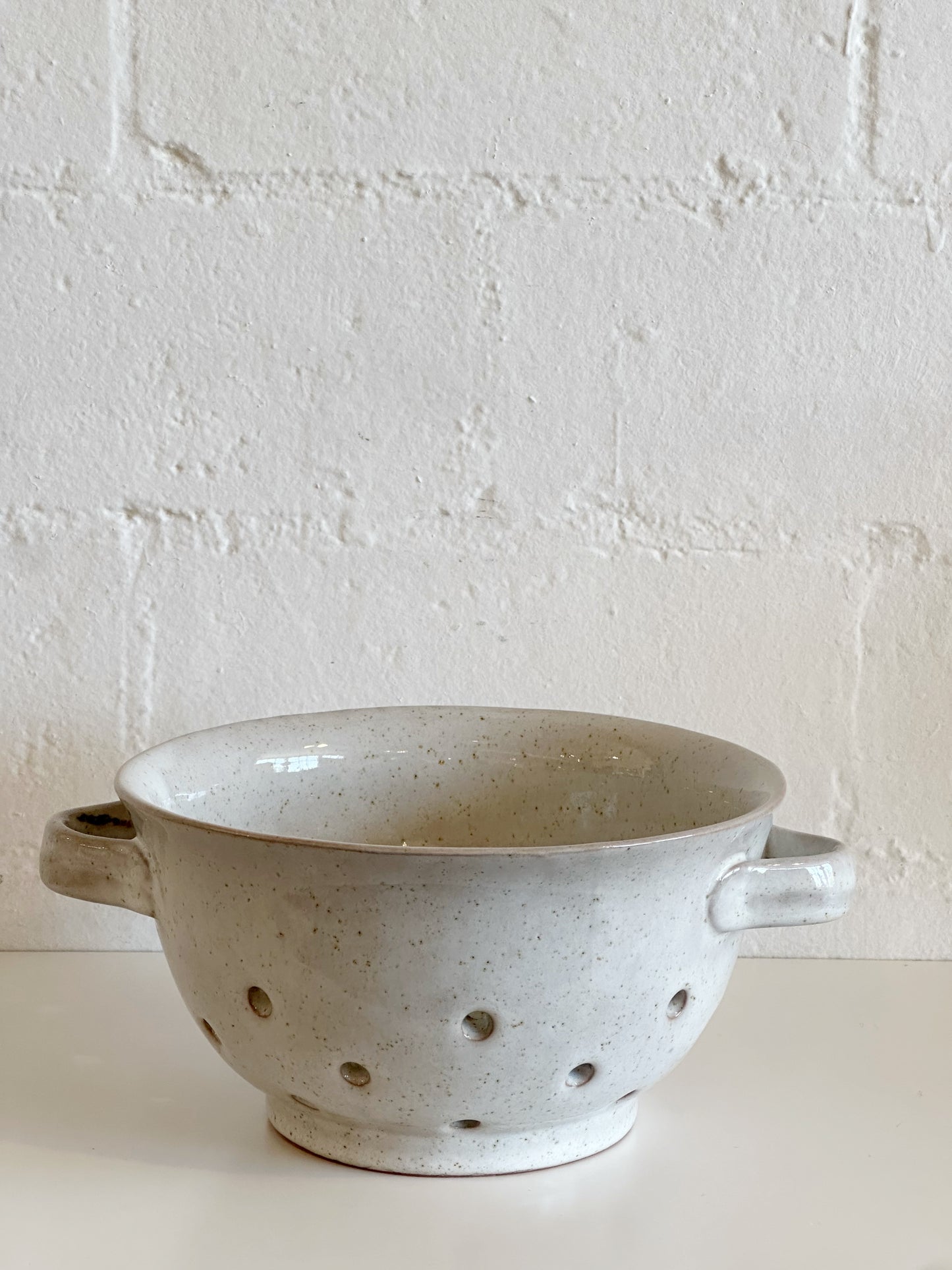 CREAM COLOR CERAMIC COLANDER