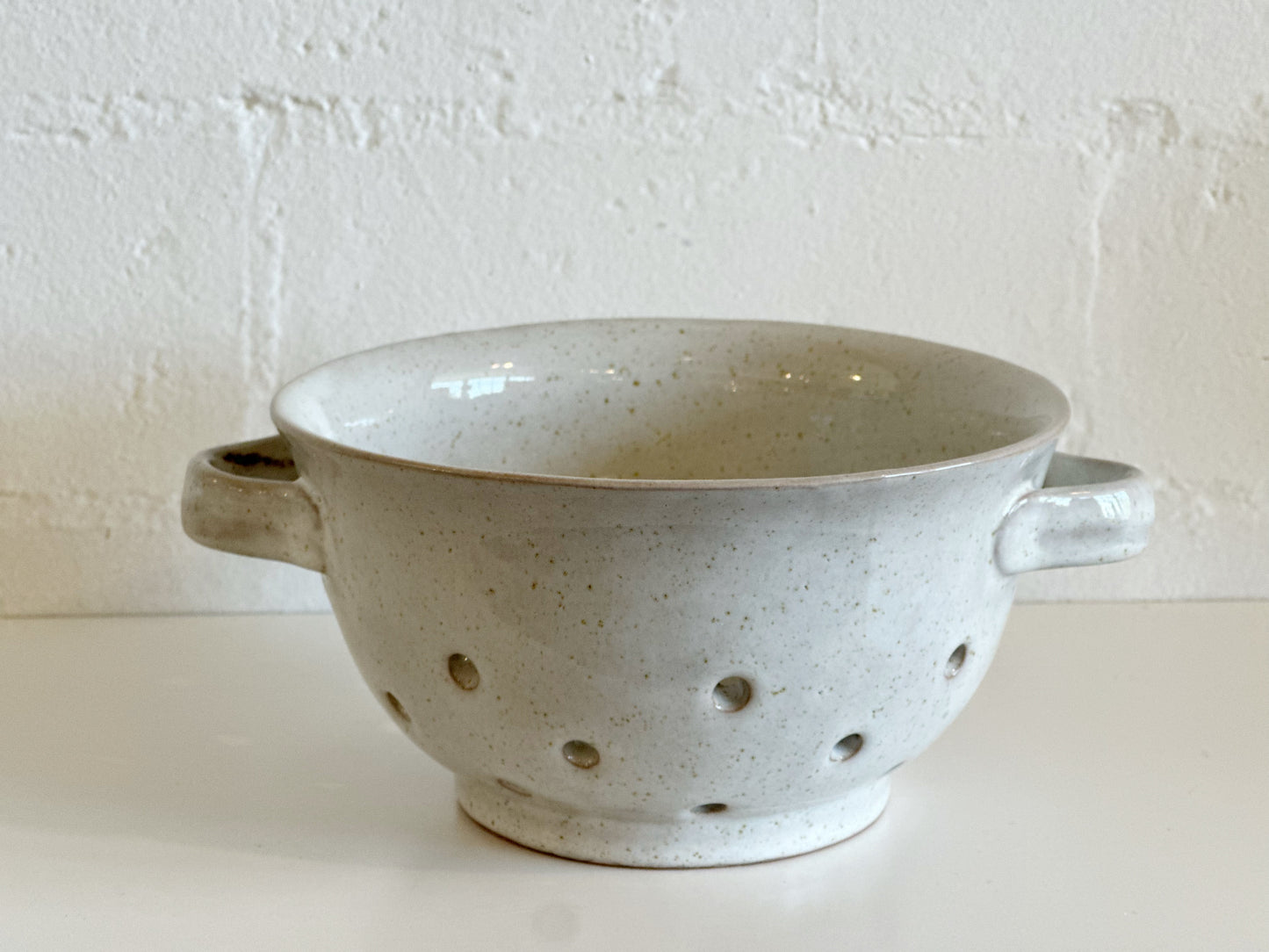 CREAM COLOR CERAMIC COLANDER