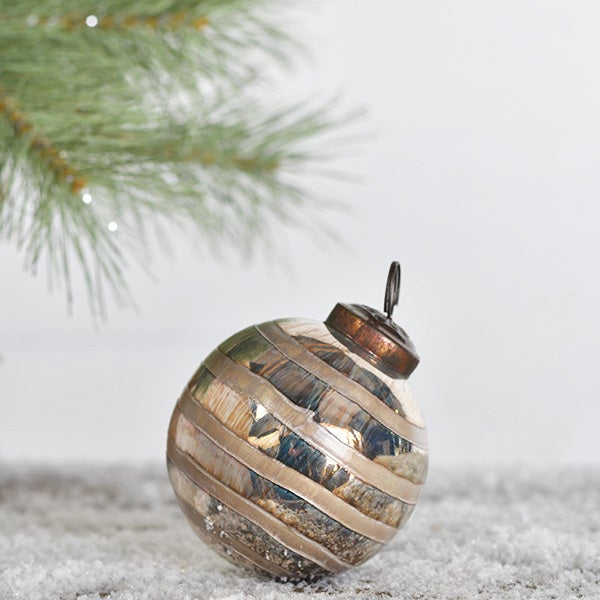 VINTAGE MODERN ORNAMENT