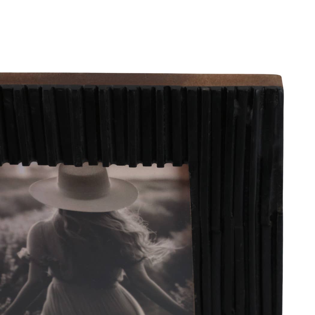 Wooden Resin Jagged Photo Frame Decor - Black, 4x6 in.