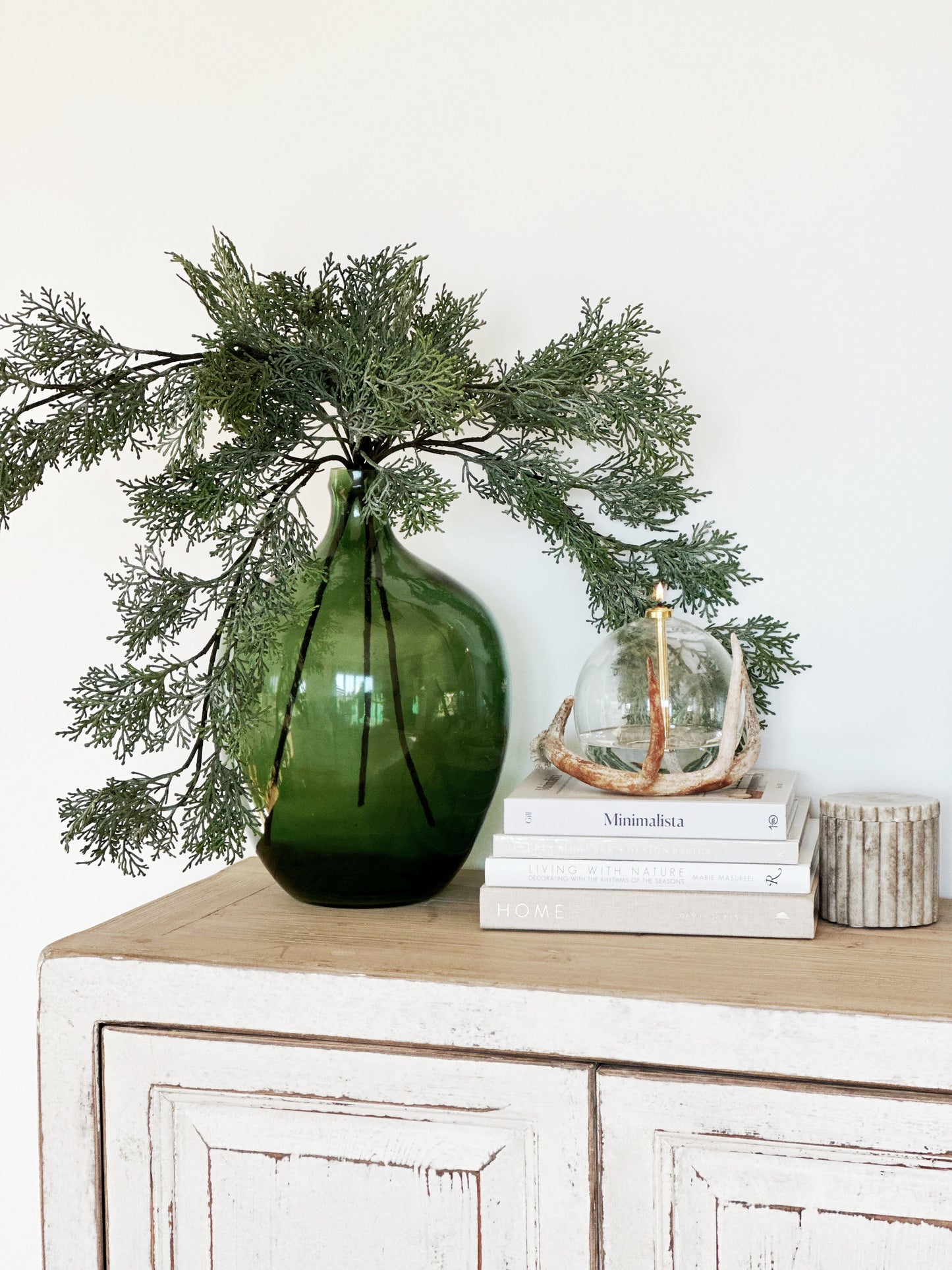 CASCADING CEDAR SPRAY