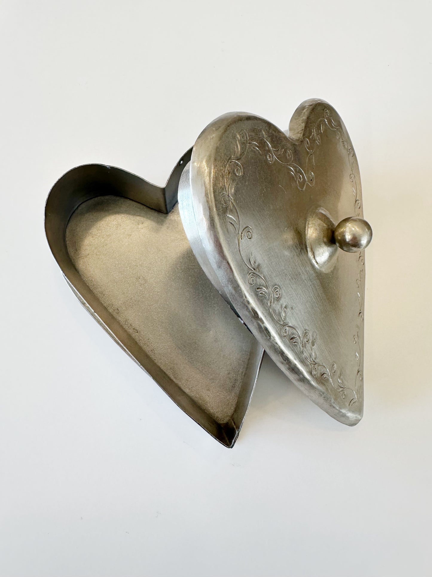 Iron Metal Heart Box
