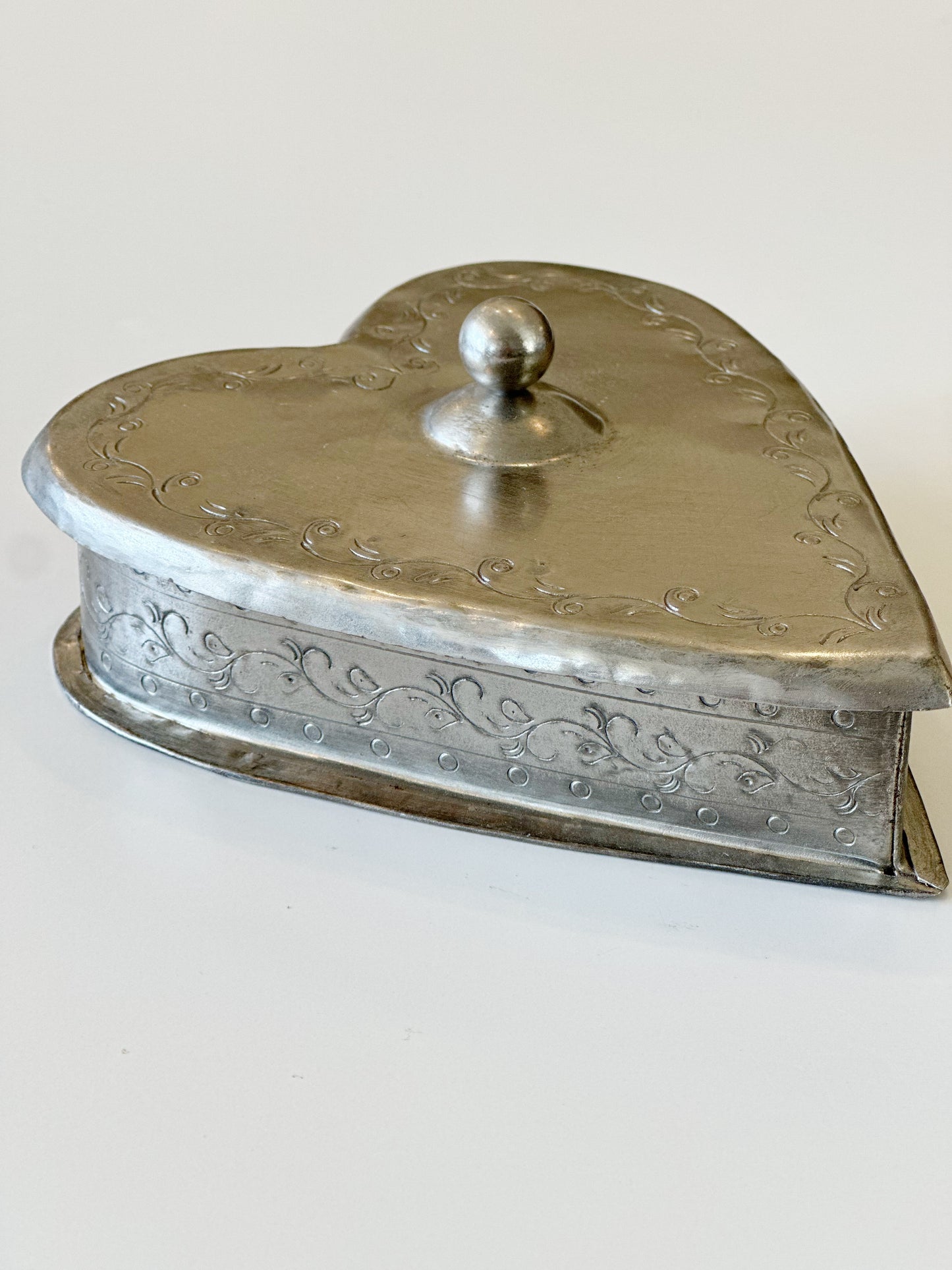 Iron Metal Heart Box