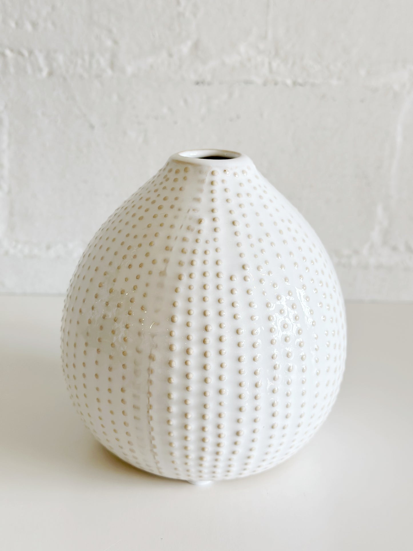 SAND DOT URCHIN VASE