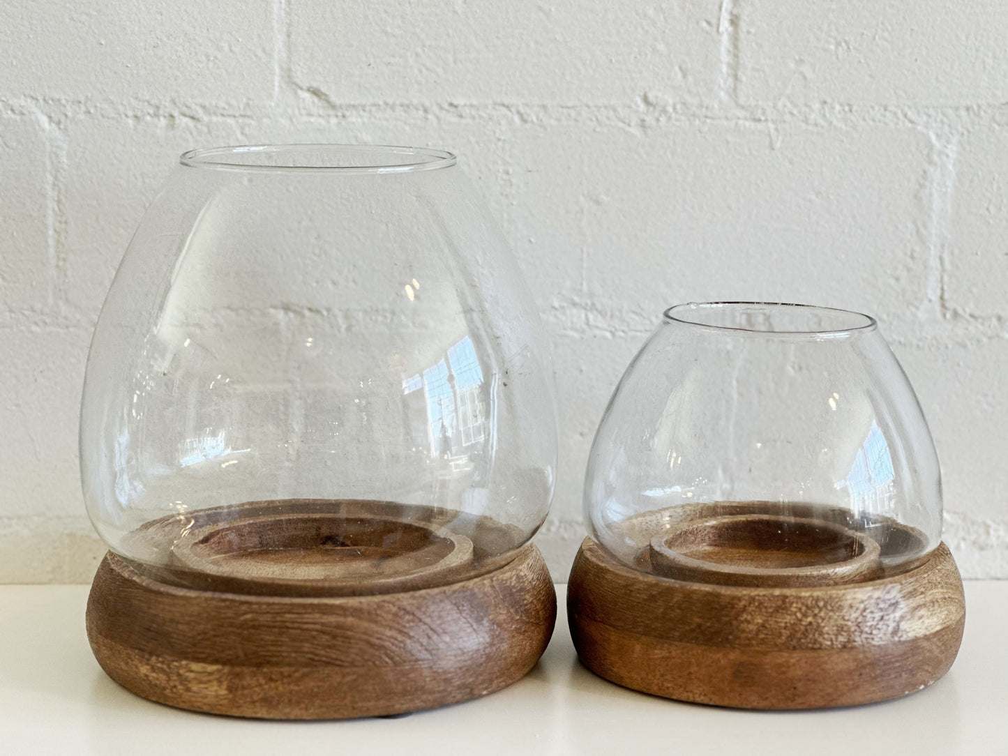 CANDLE HOLDER WITH WOOD BASE
