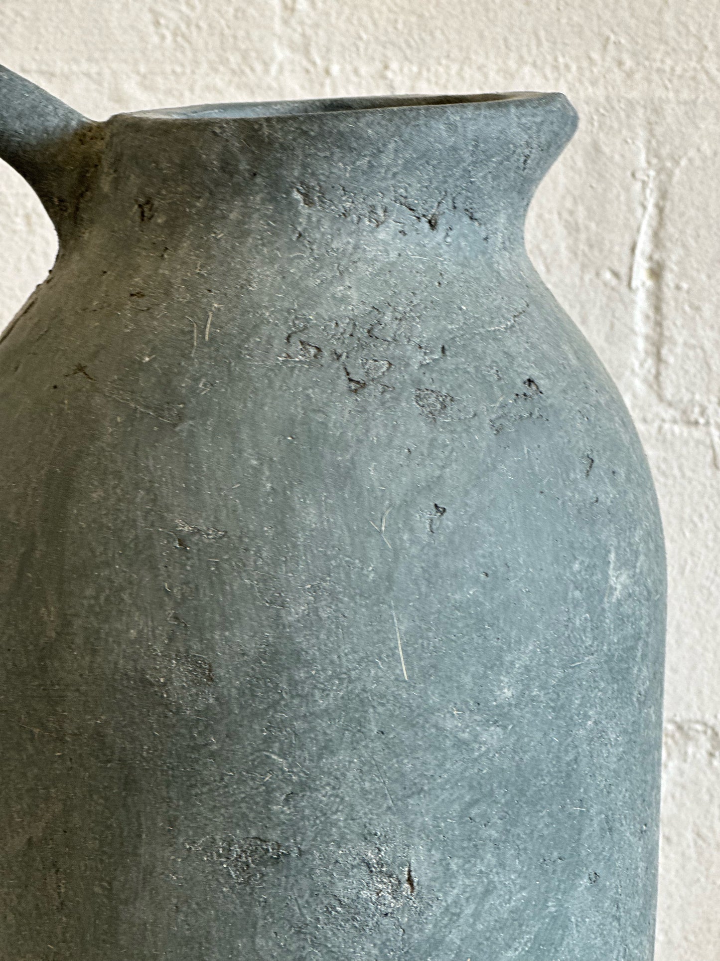CHARCOAL HANDLE PITCHER VASE