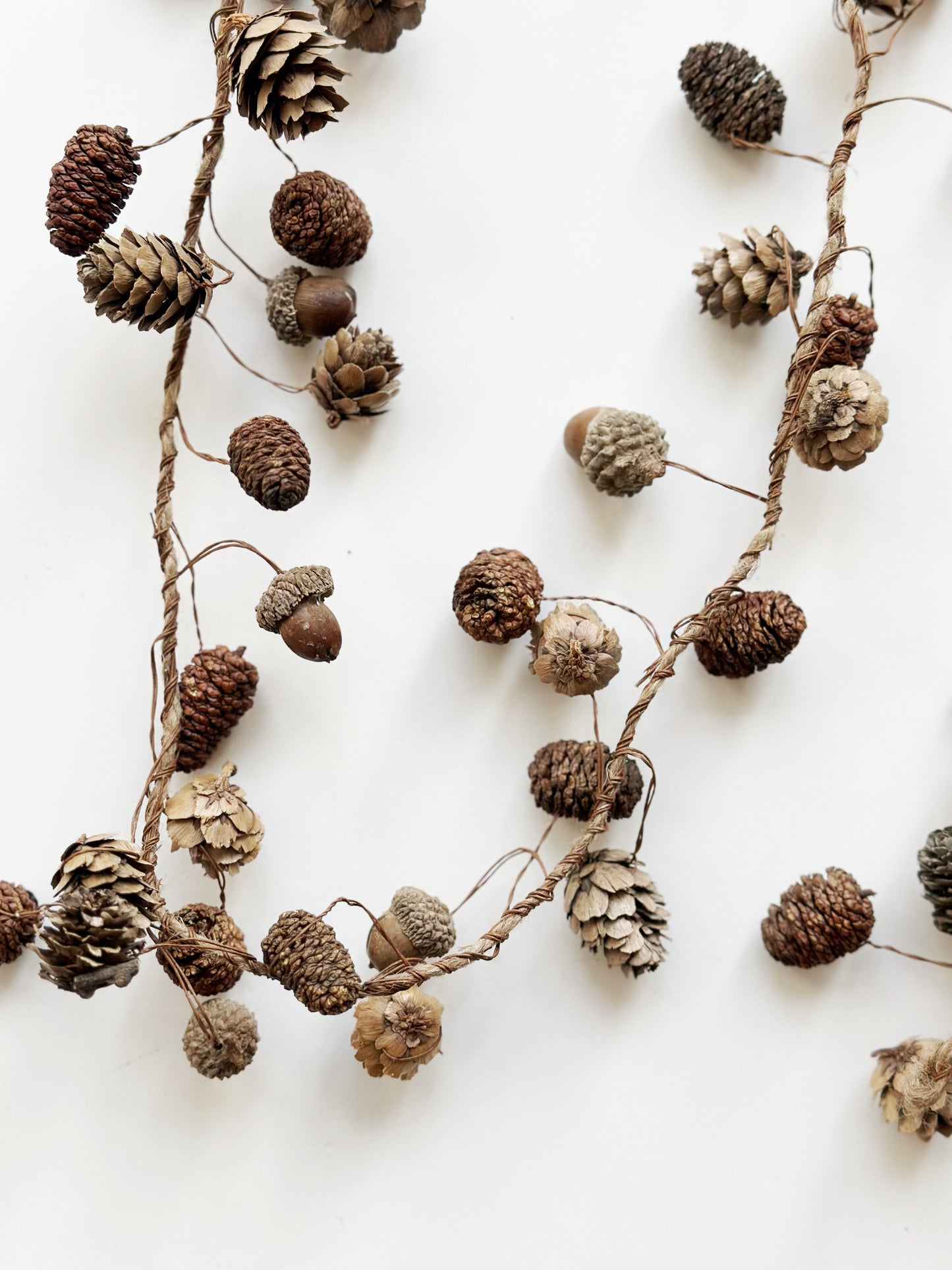 Natural Acorn Pinecone Garland