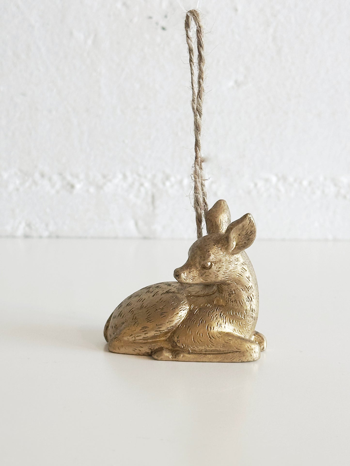 DEER LAYING ORNAMENT