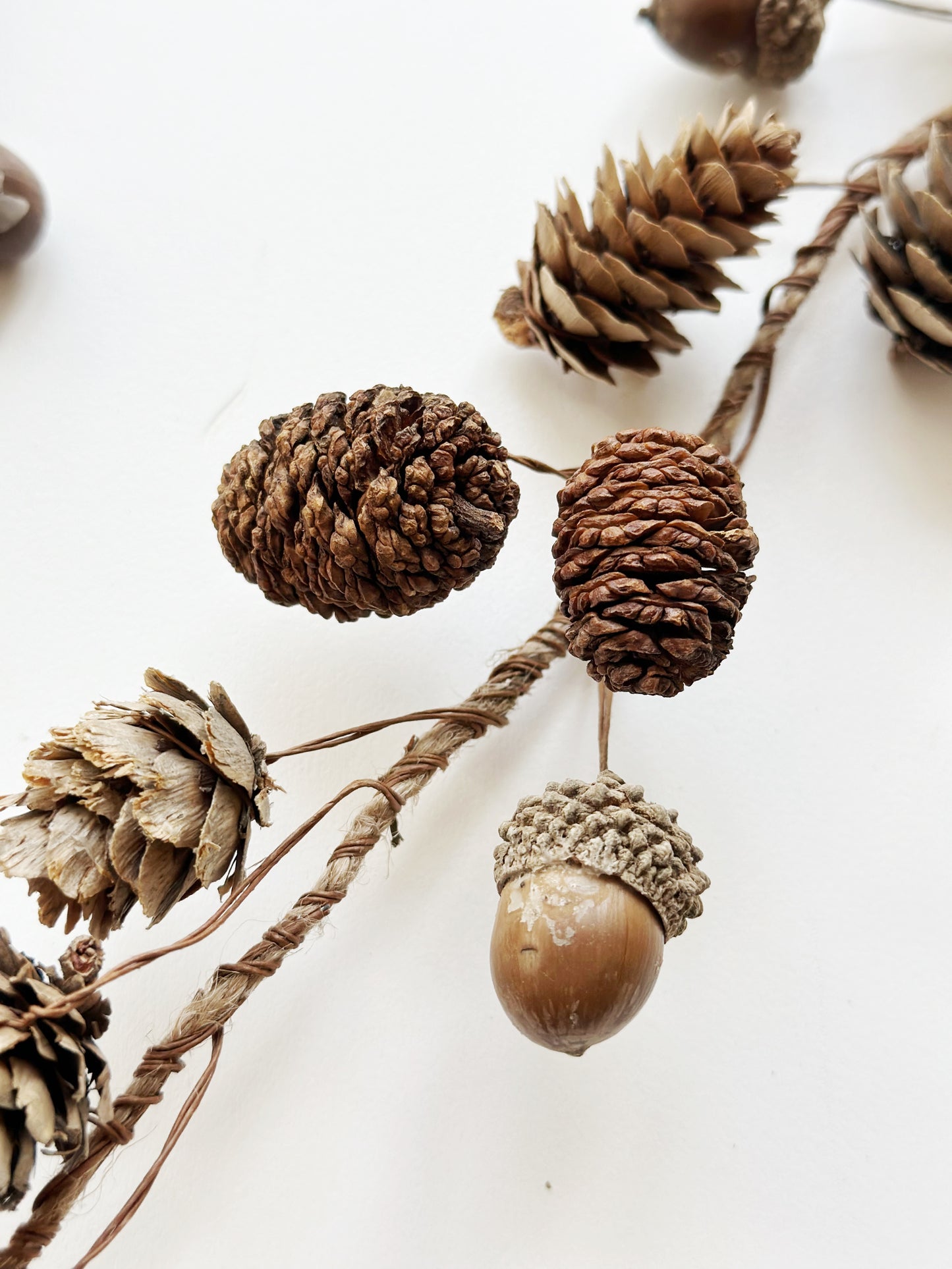 Natural Acorn Pinecone Garland