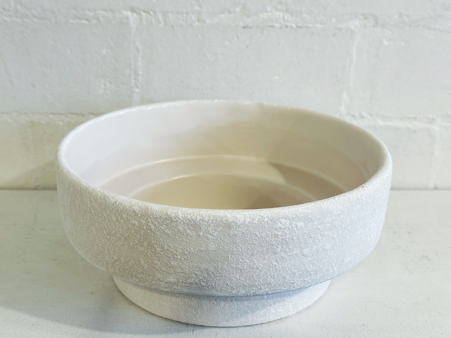 WHITE RAISED BOWL