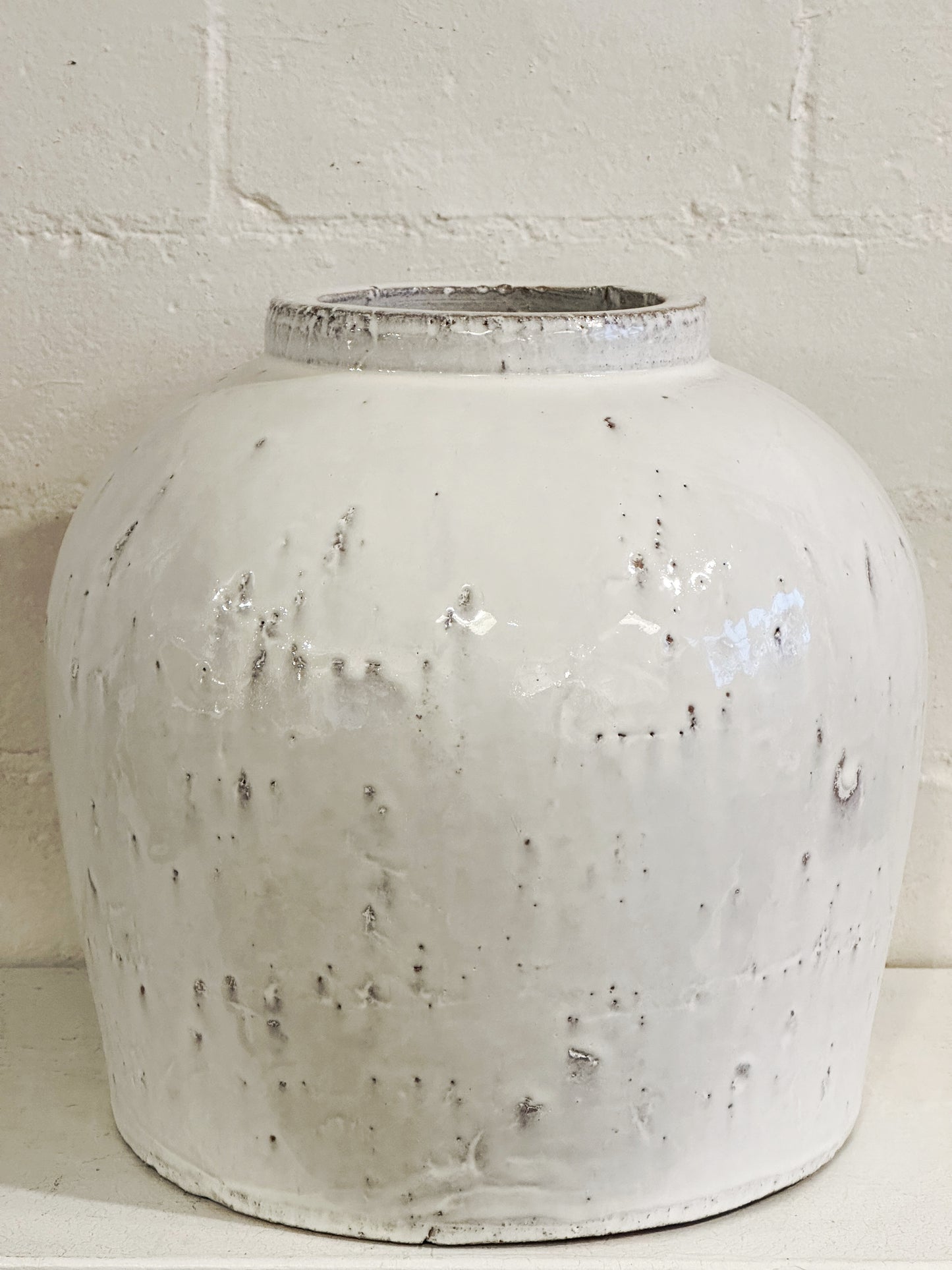 LARGE REACTIVE WHITE WIDE HEAVY VASE
