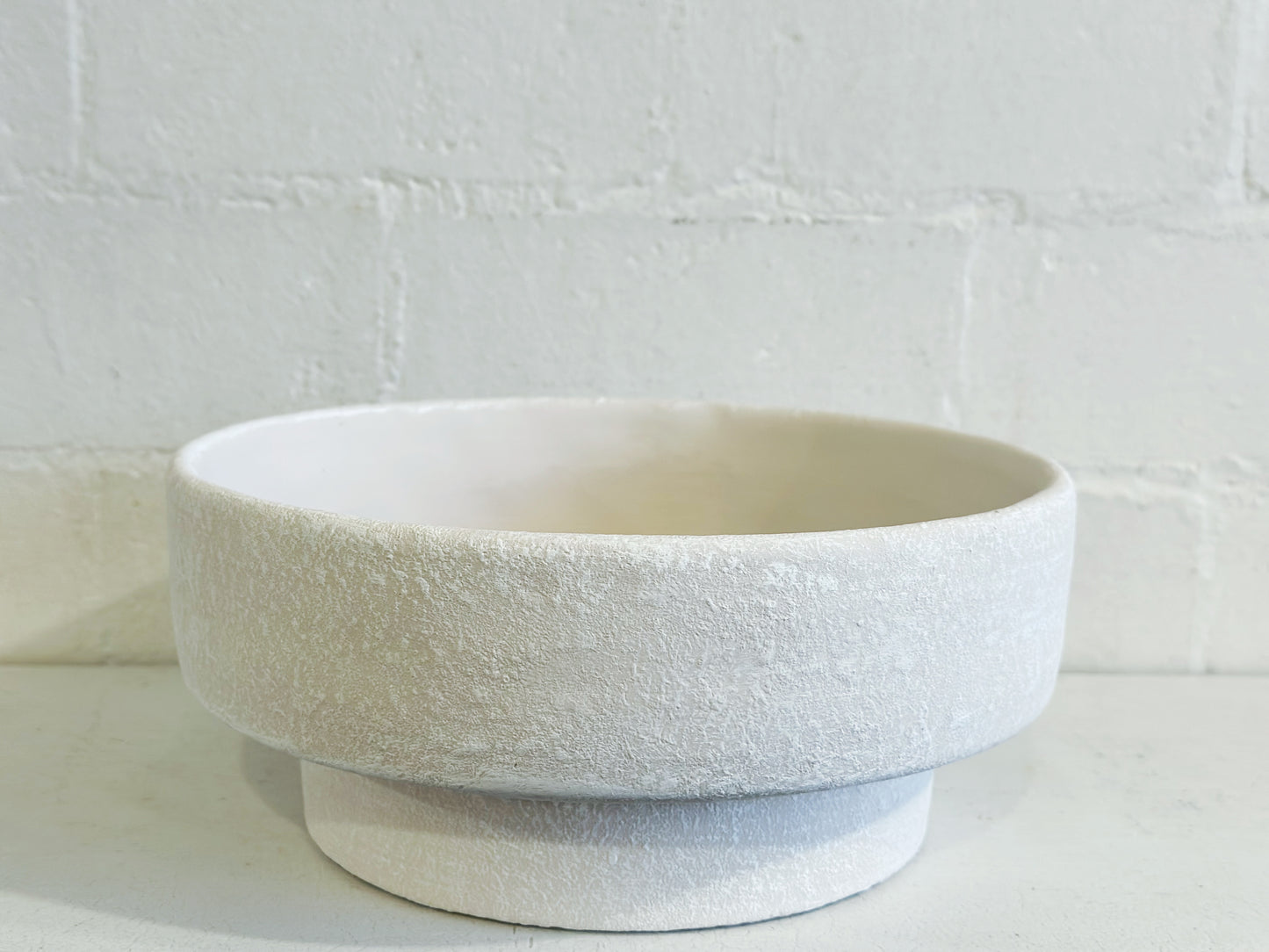 WHITE RAISED BOWL