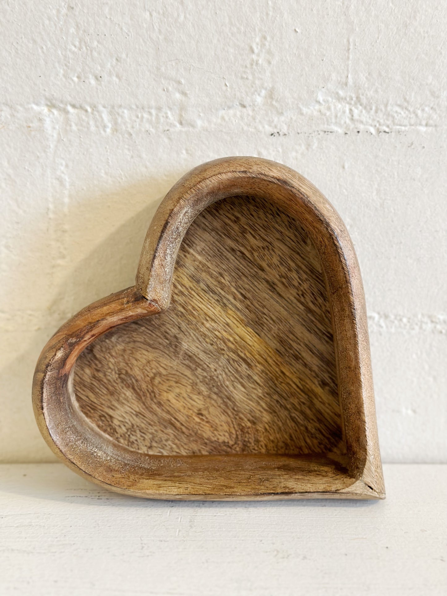 WOODEN HEART TRAY