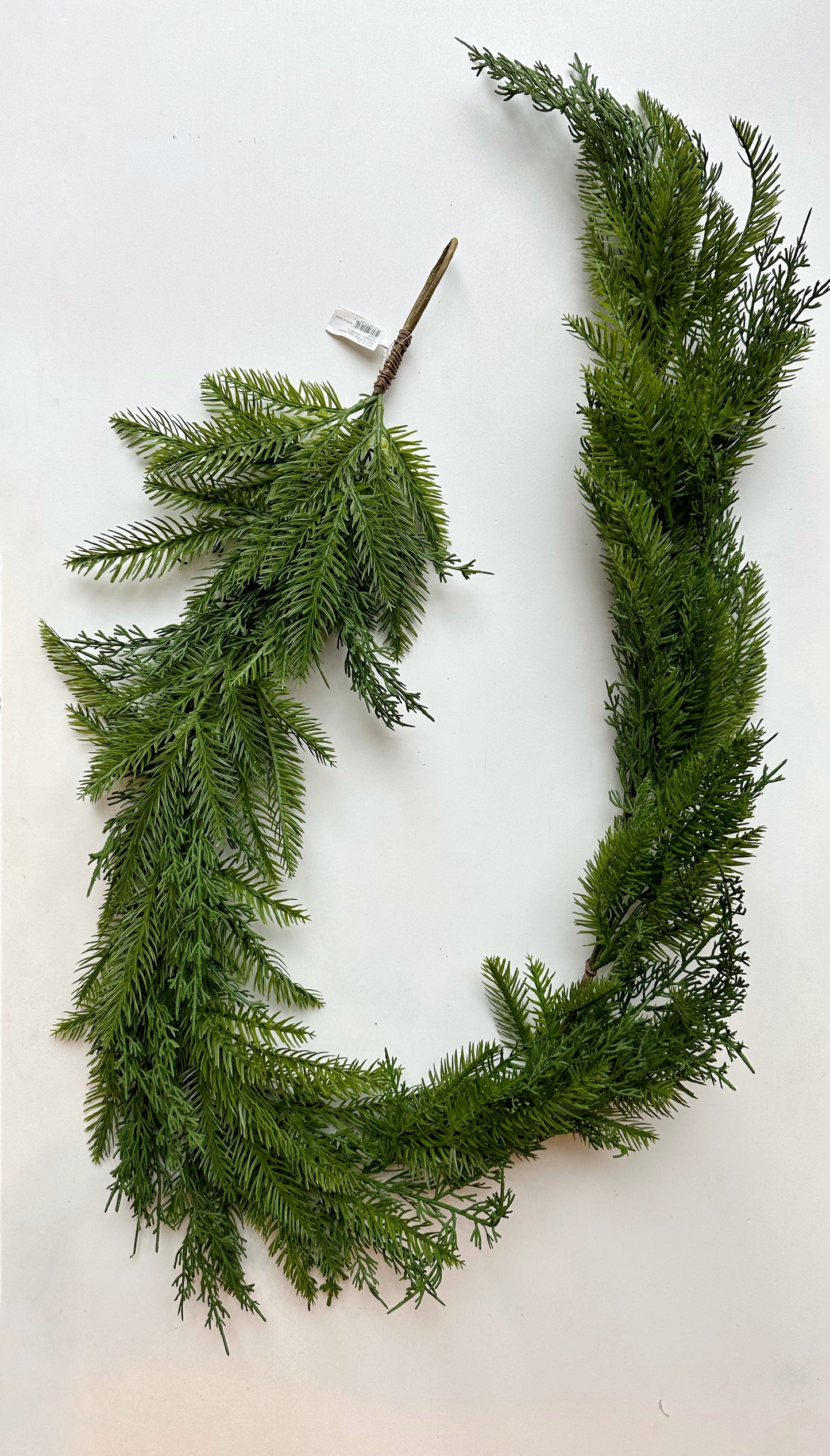 MIXED GREENERY GARLAND