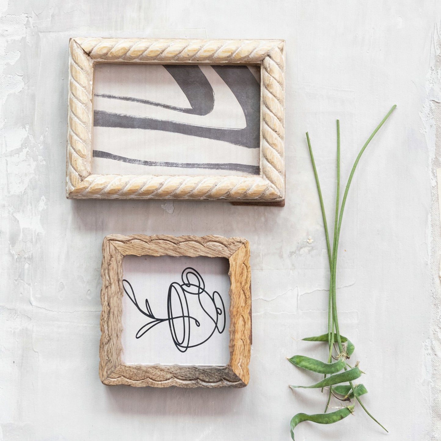 Hand-Carved Mango Wood Photo Frame (Holds 4" x 6" Photo)