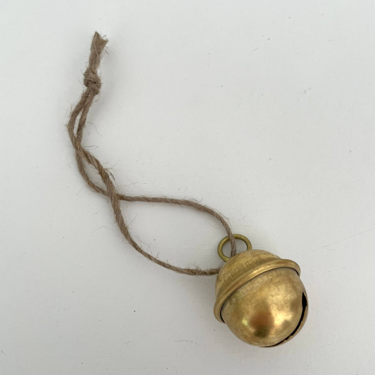 1 1/4" brass sleigh bell Christmas ornament jute twine: Jute