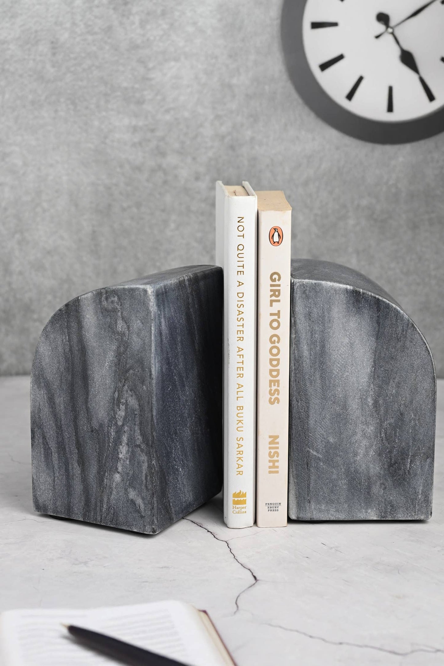 Set of 2 Grey Marble Bookends: Grey / Marble