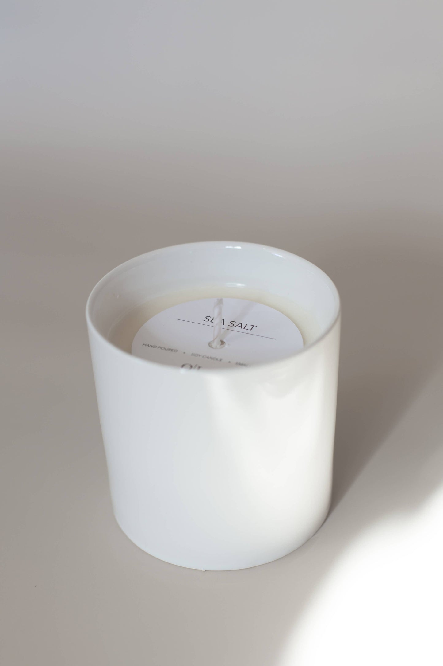 White Ceramic Candle: Sea Salt 10oz