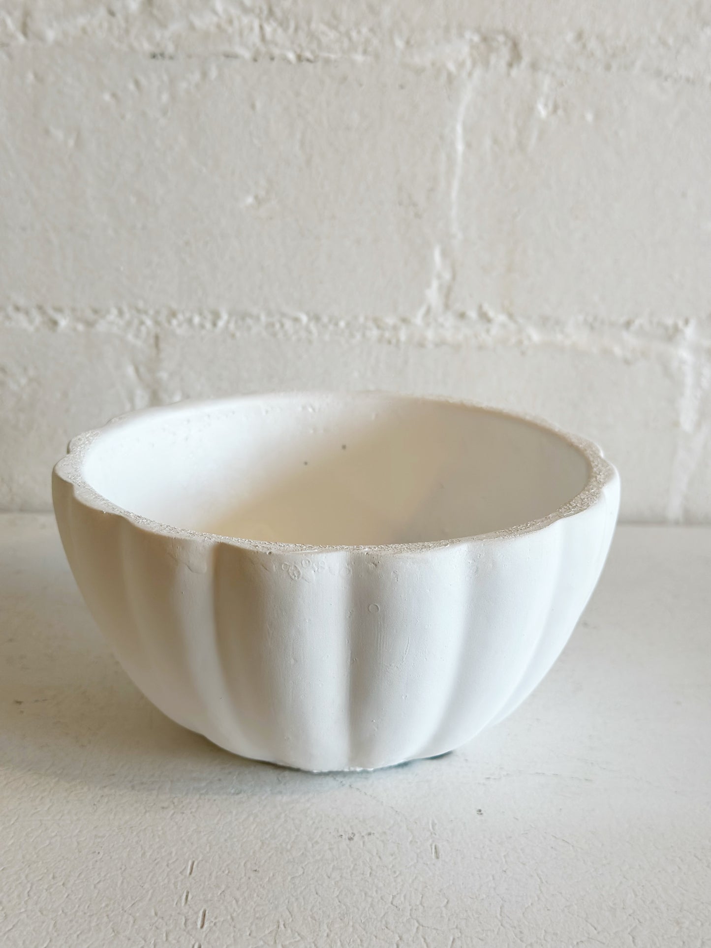 Matte White Lined Bowl
