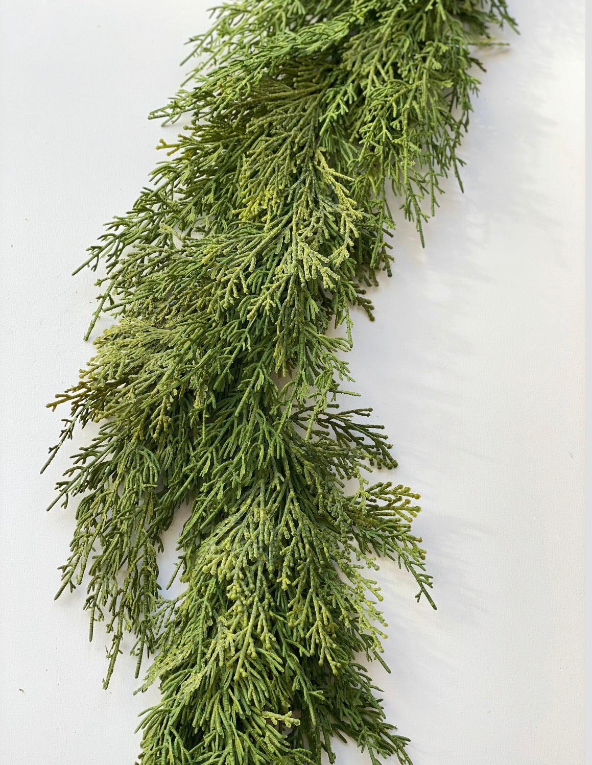 6' CEDAR GARLAND