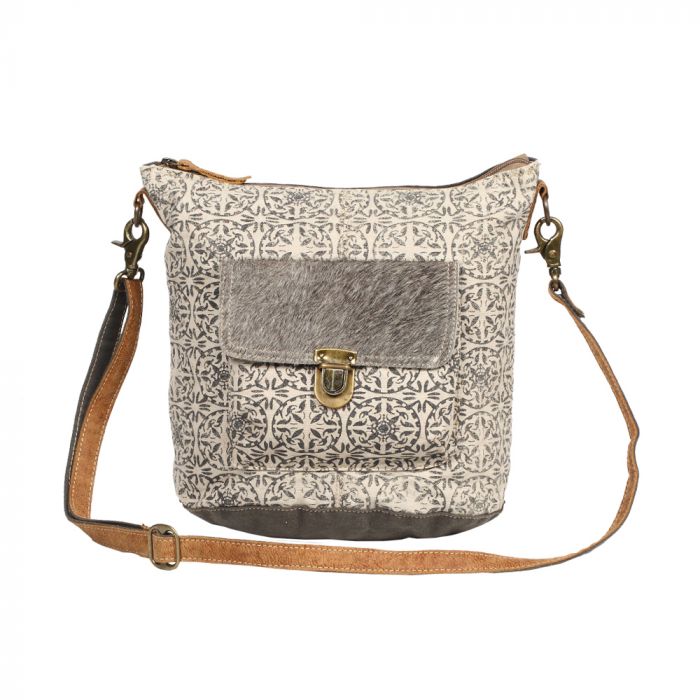 Ormos Shoulder Bag