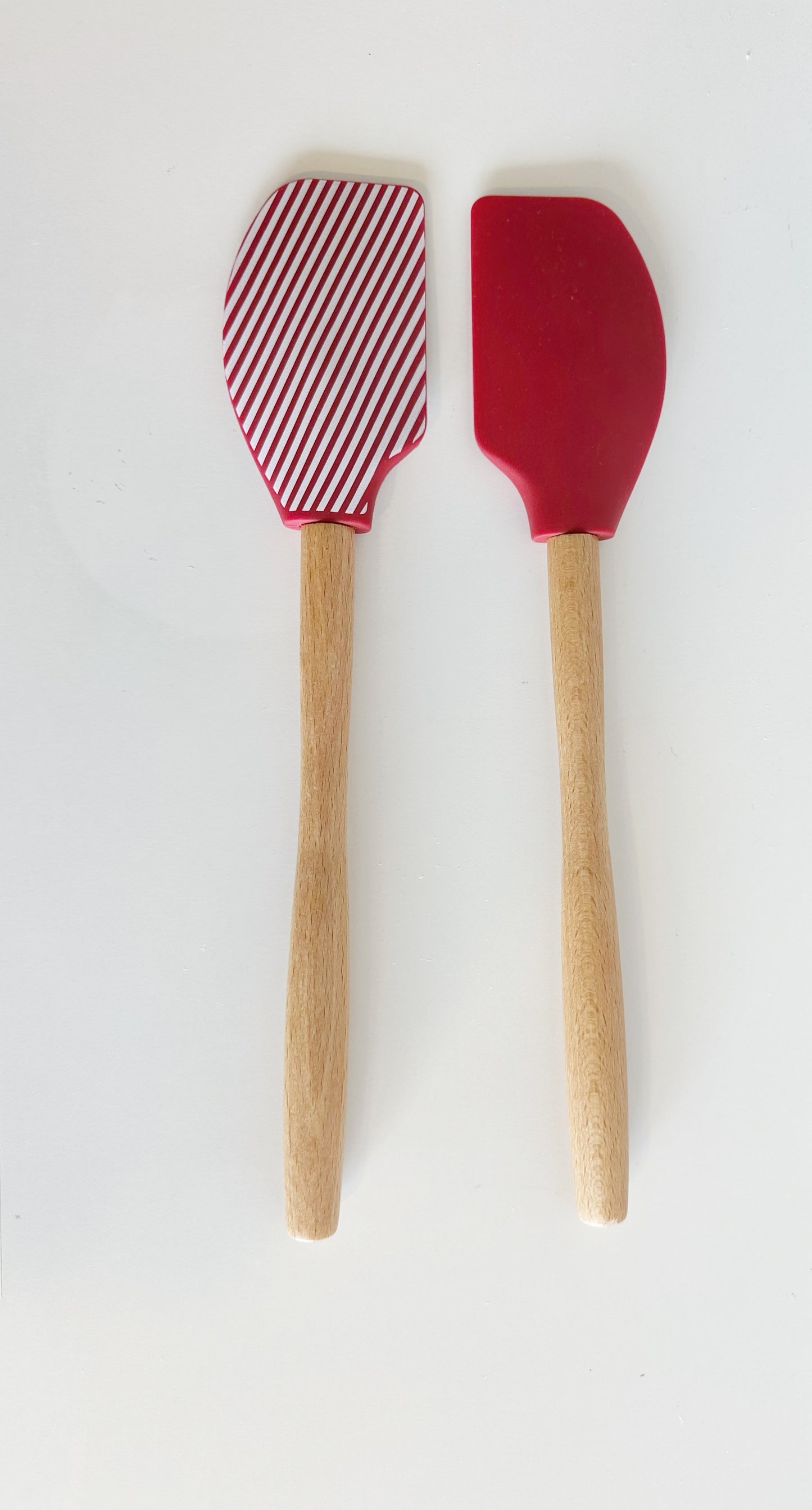 RED & WHITE or RED SPATULA