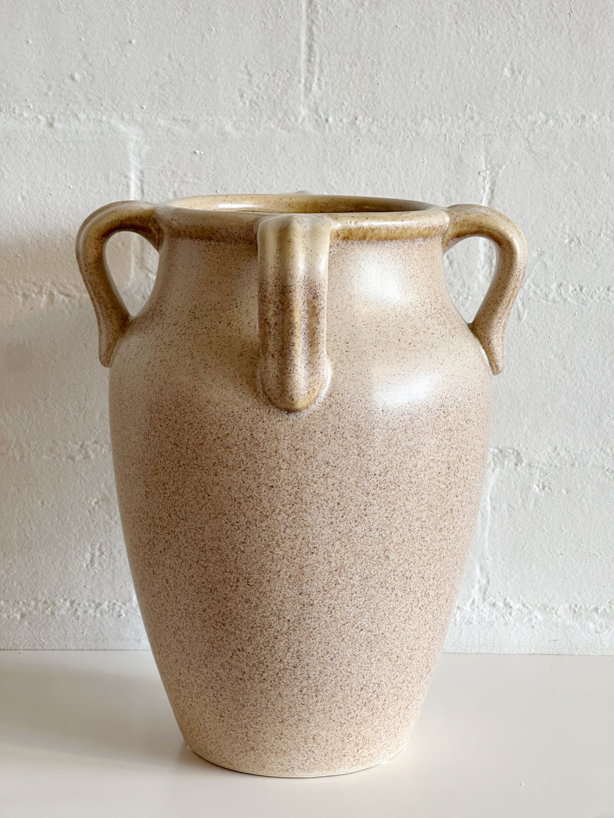 CREAM 4 HANDLE VASE