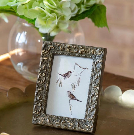 2.5 X 3.5 ANTIQUE GOLD PHOTO FRAME