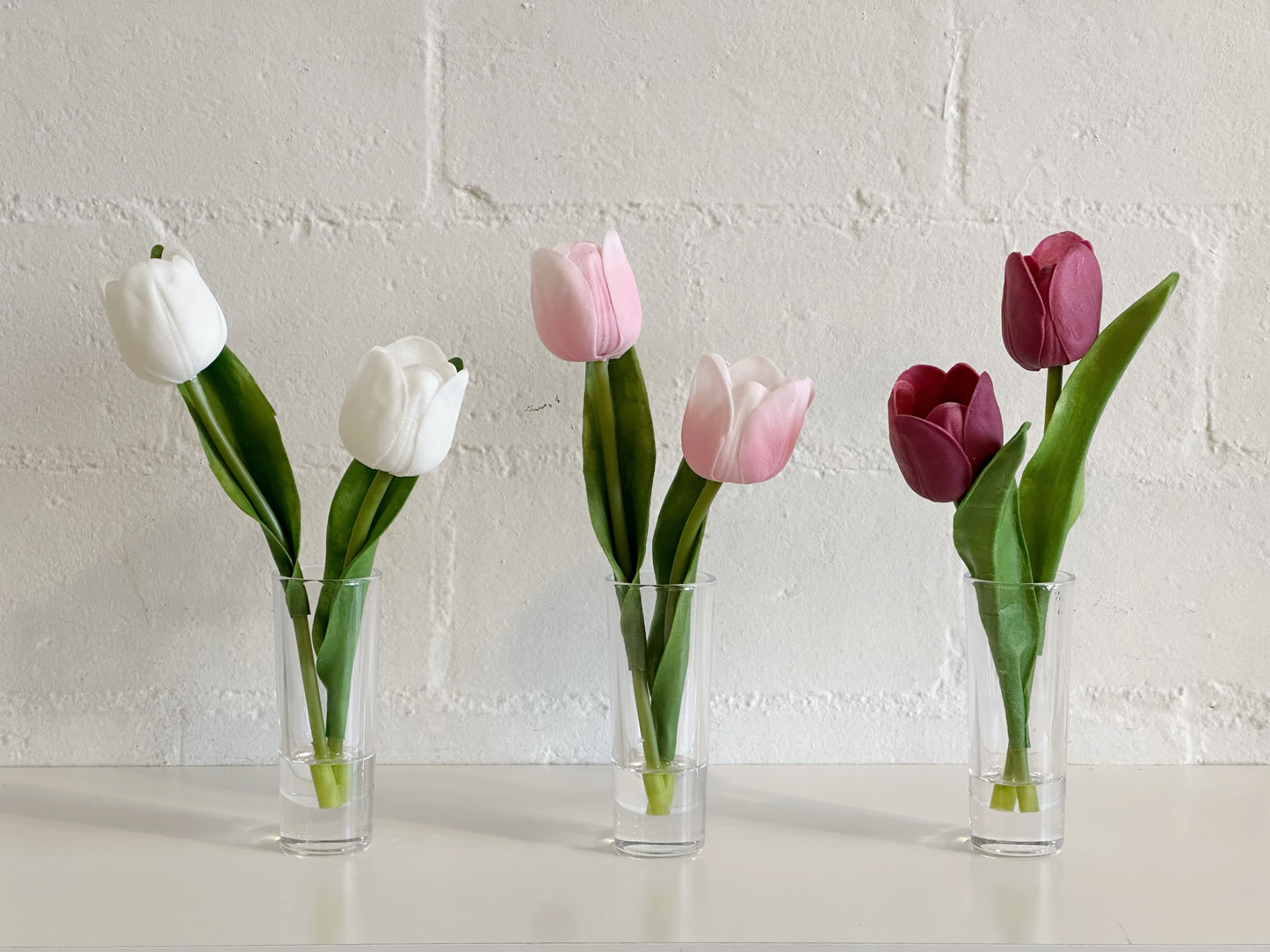 REAL TOUCH DOUBLE TULIP IN GLASS VASE