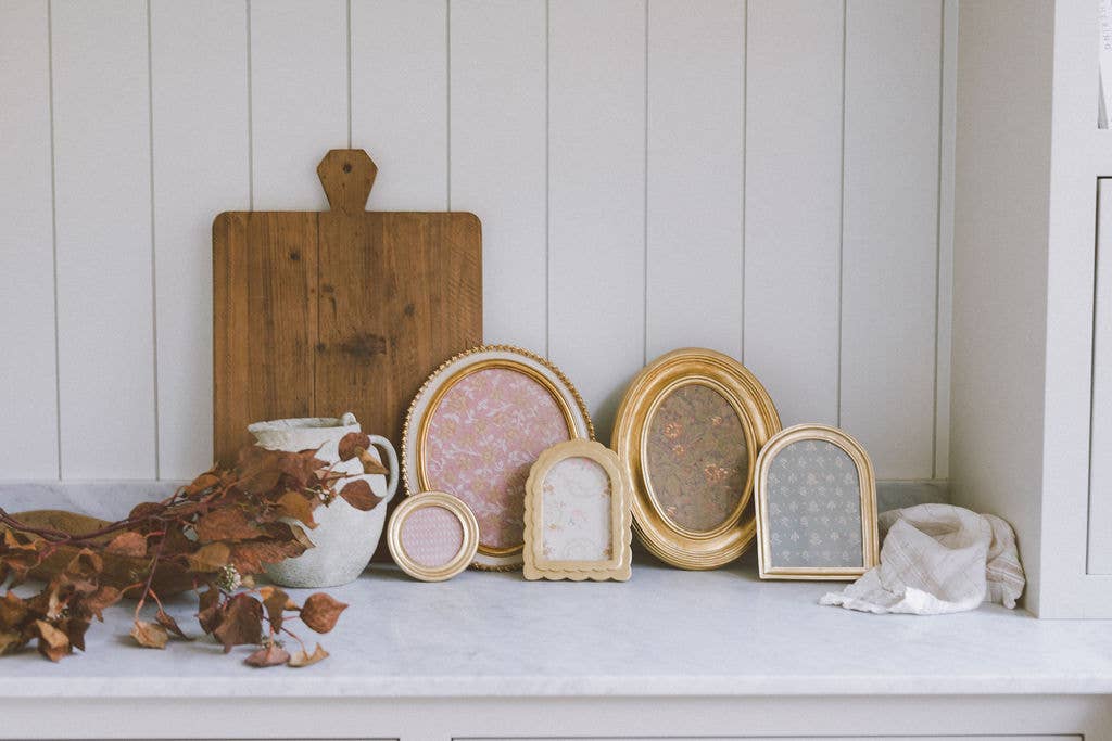 Cream and Gold Oval Photo Frame