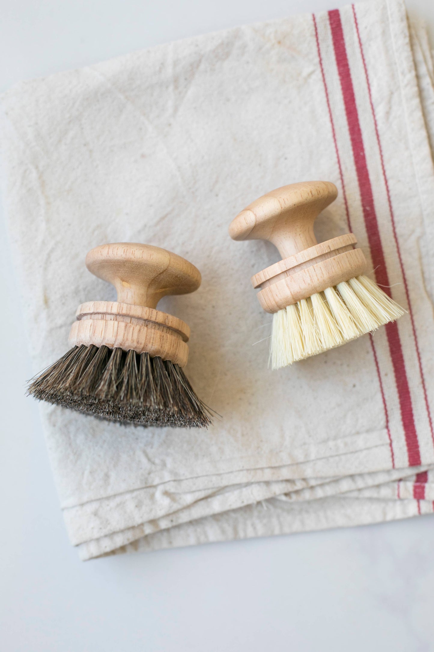 Vintage Wooden Dishwashing Brush: Horsehair