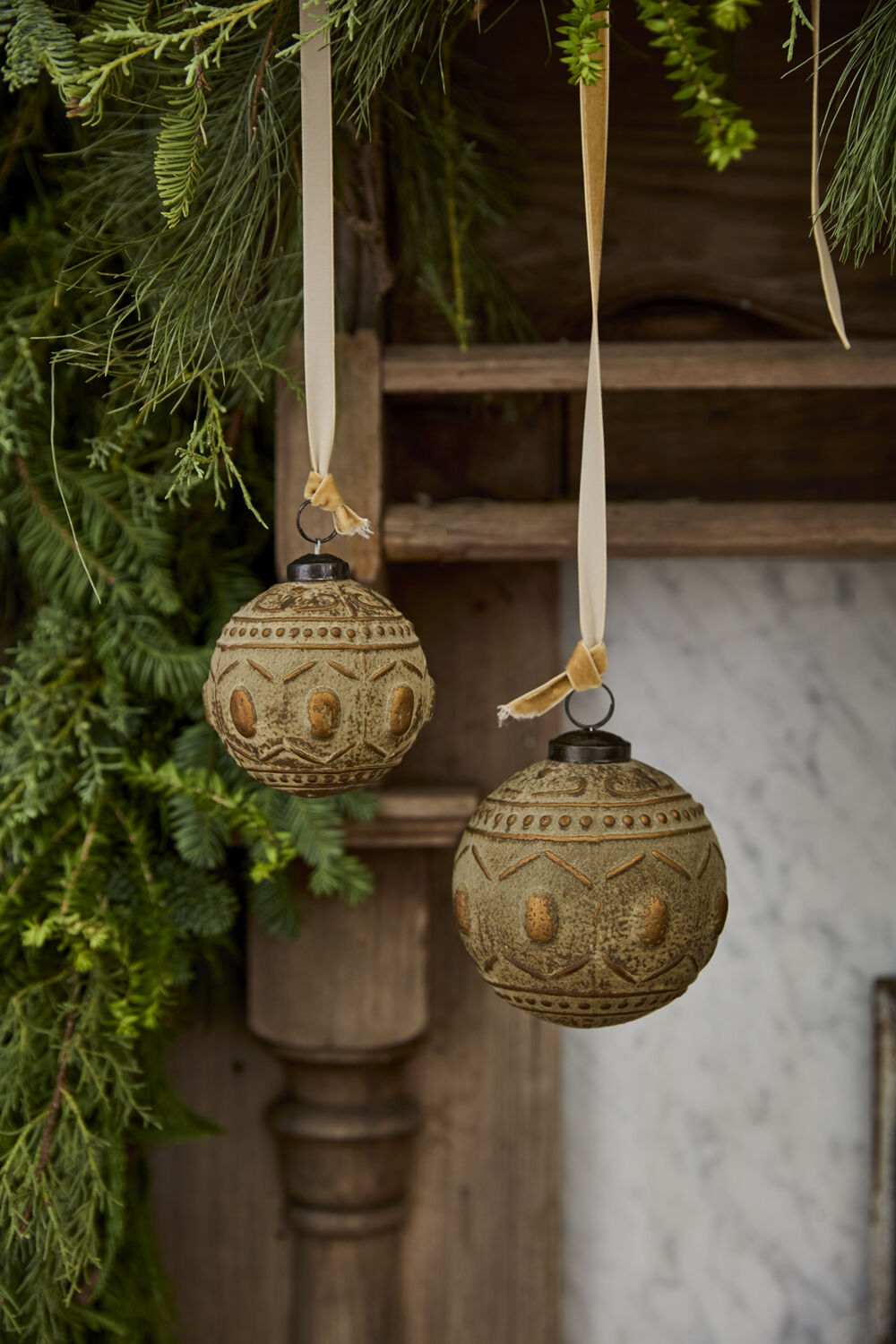 MERRIMENT ORNAMENT