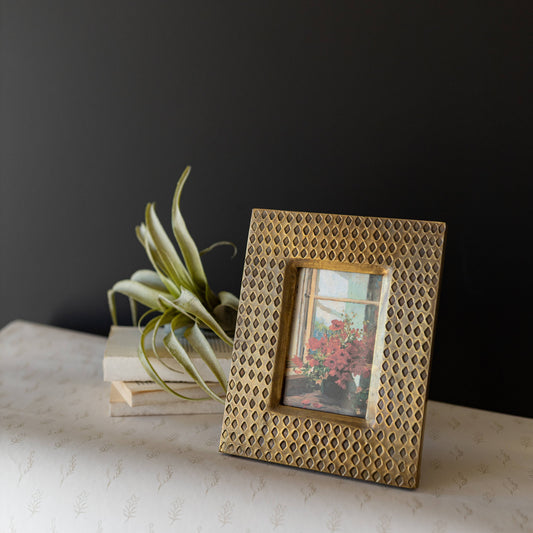 4x6 Berlin Hammered Brass Diamond Photo Frame