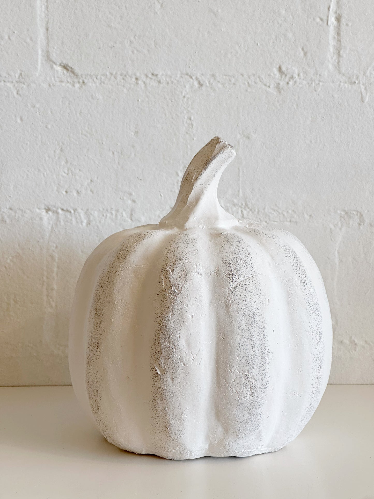 WHITE TERRACOTTA PUMPKIN
