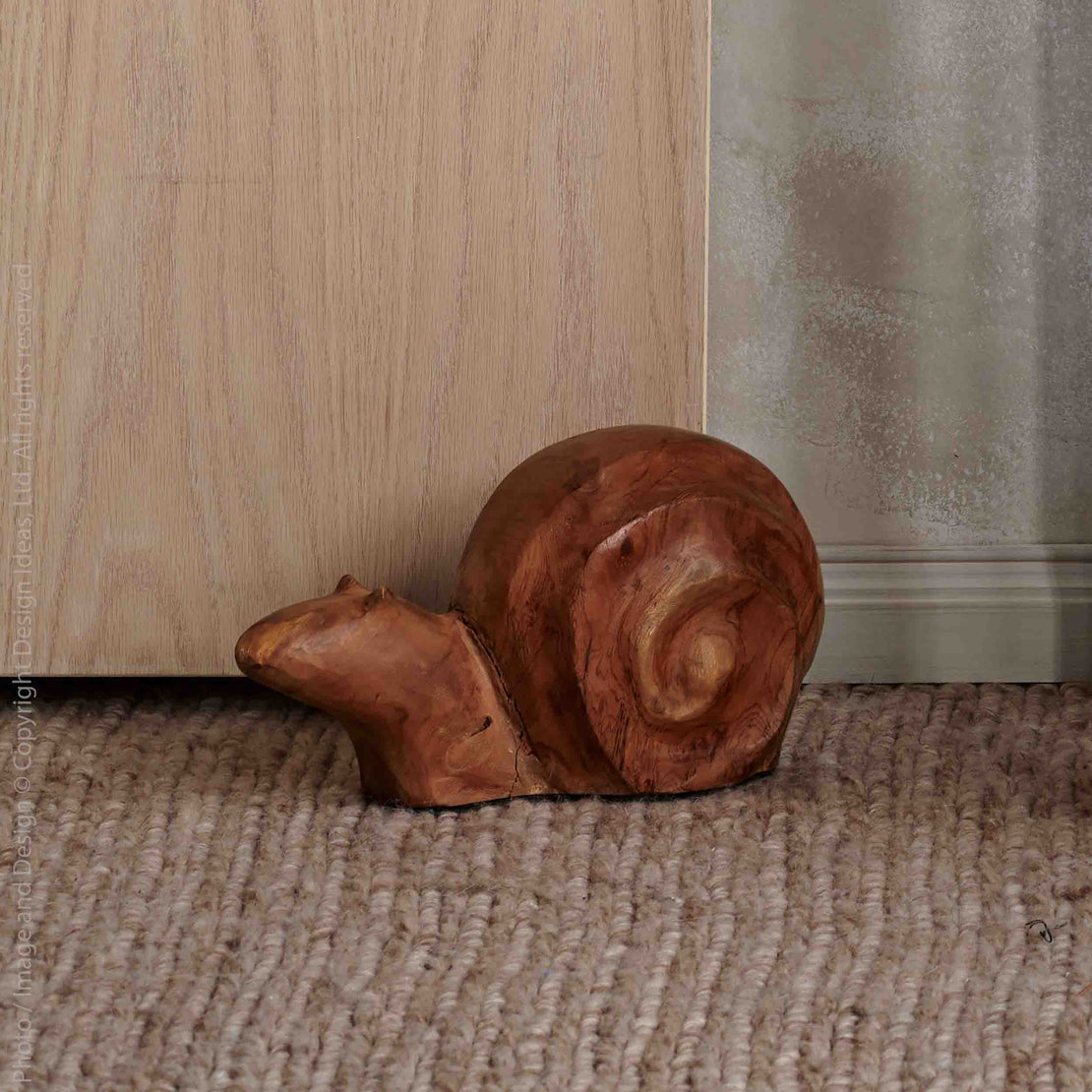 Roman™ snail sculpture