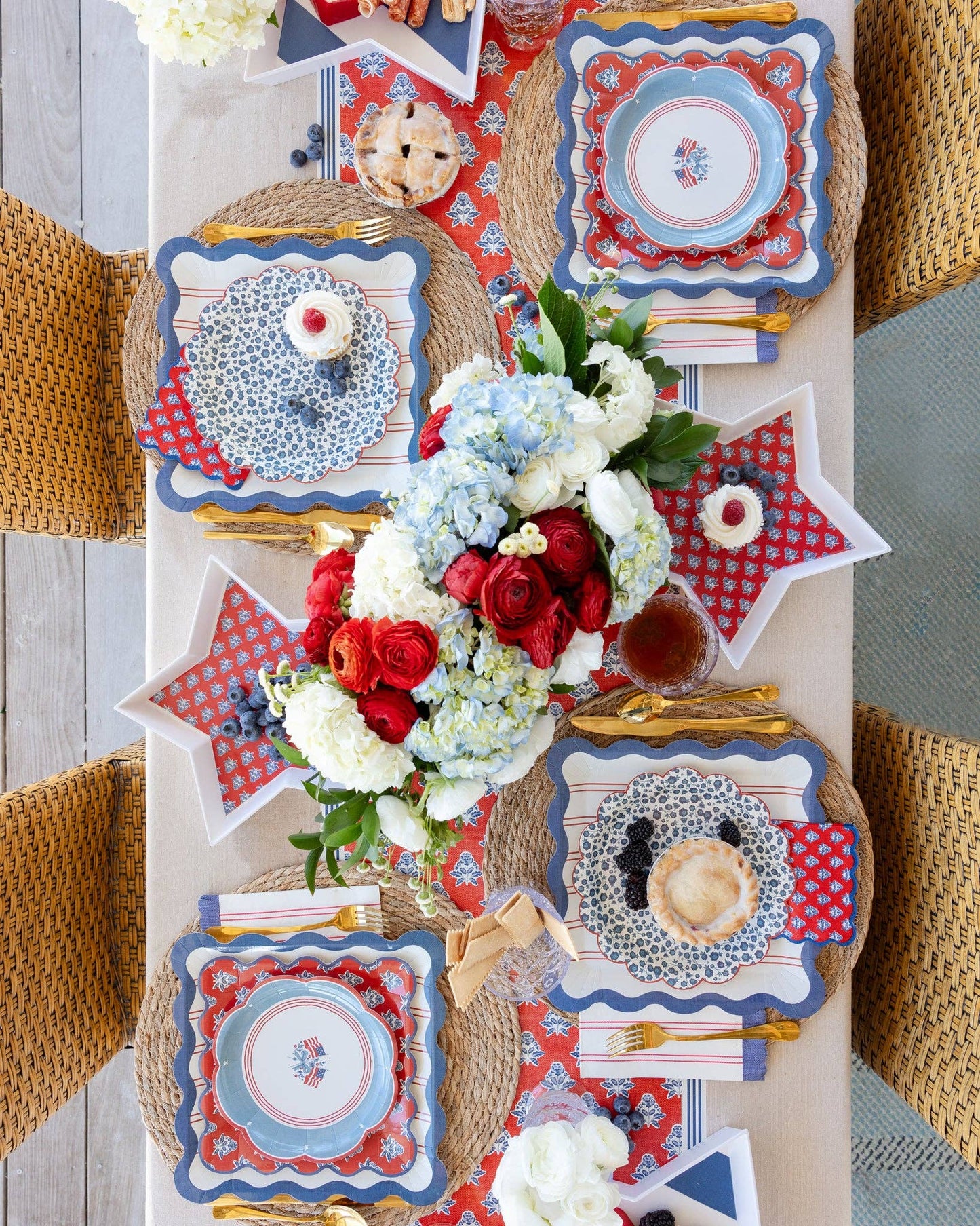 Stacking Stars Bamboo Tray Set