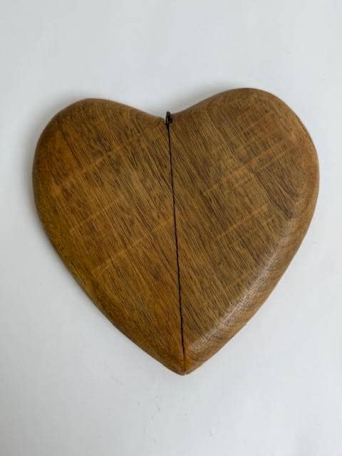 Wooden Heart Shape Magnet Ring Box  7"