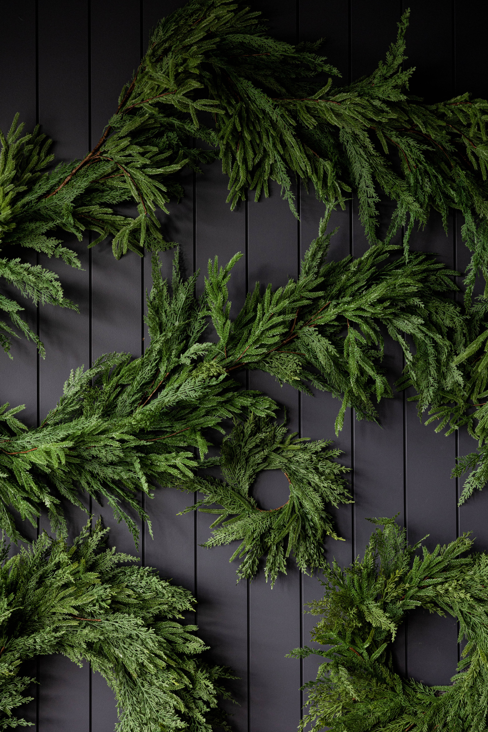 Norfolk & Cypress Mixed Real Touch Garland - 9 Ft: Standard