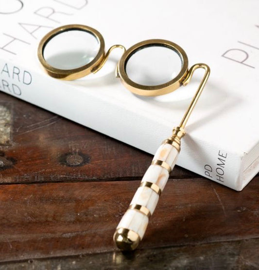 MAGNIFYING OPERA GLASSES
