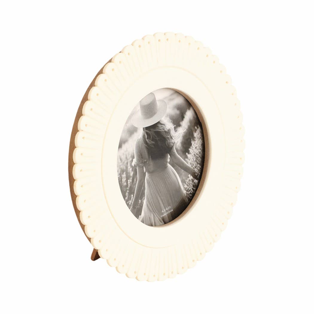 Photo Frame - Ivory Resin Round Solid Etched Petal, 4x4 in.