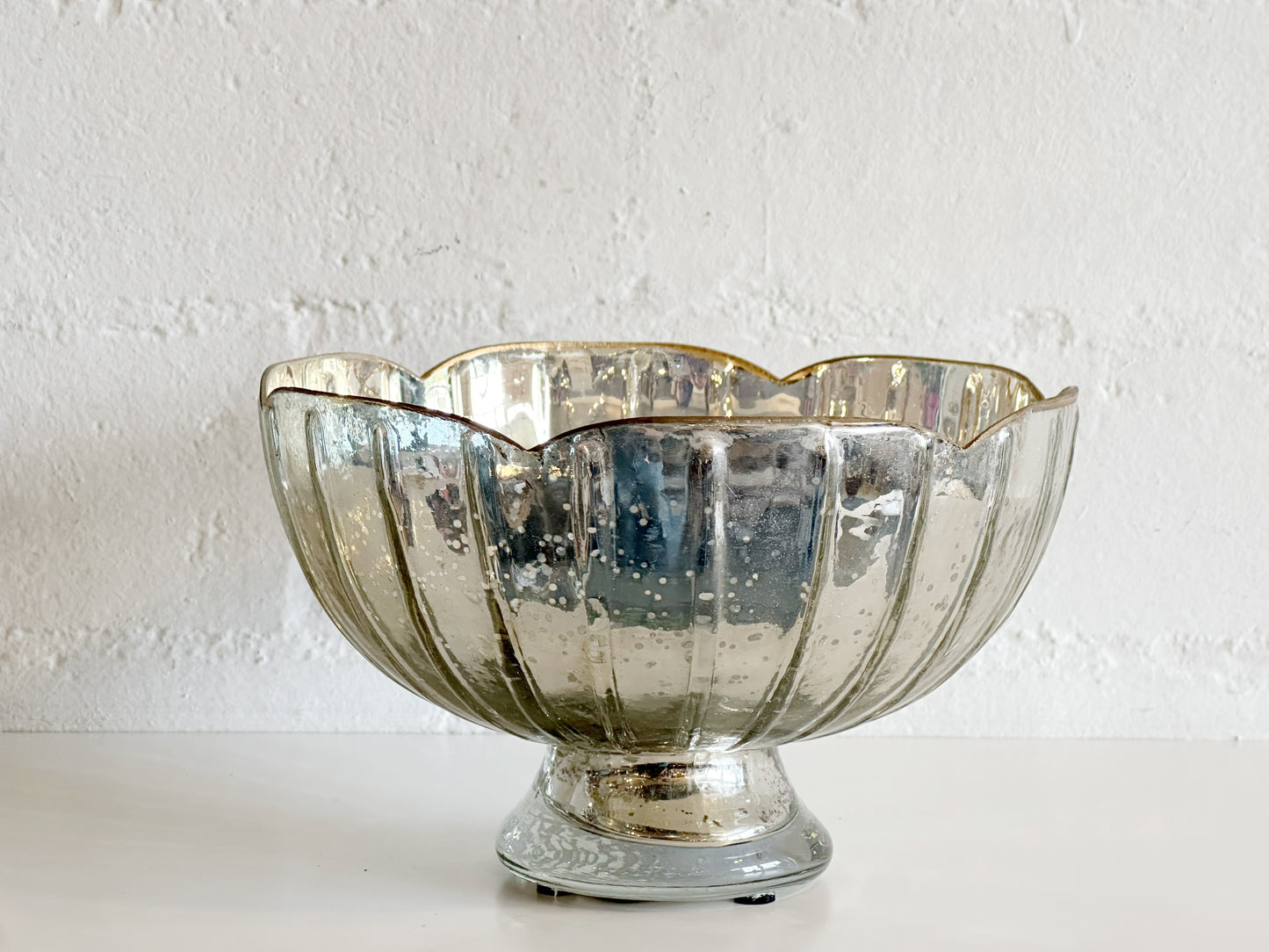 Metallic Fished Scalloped Bowl
