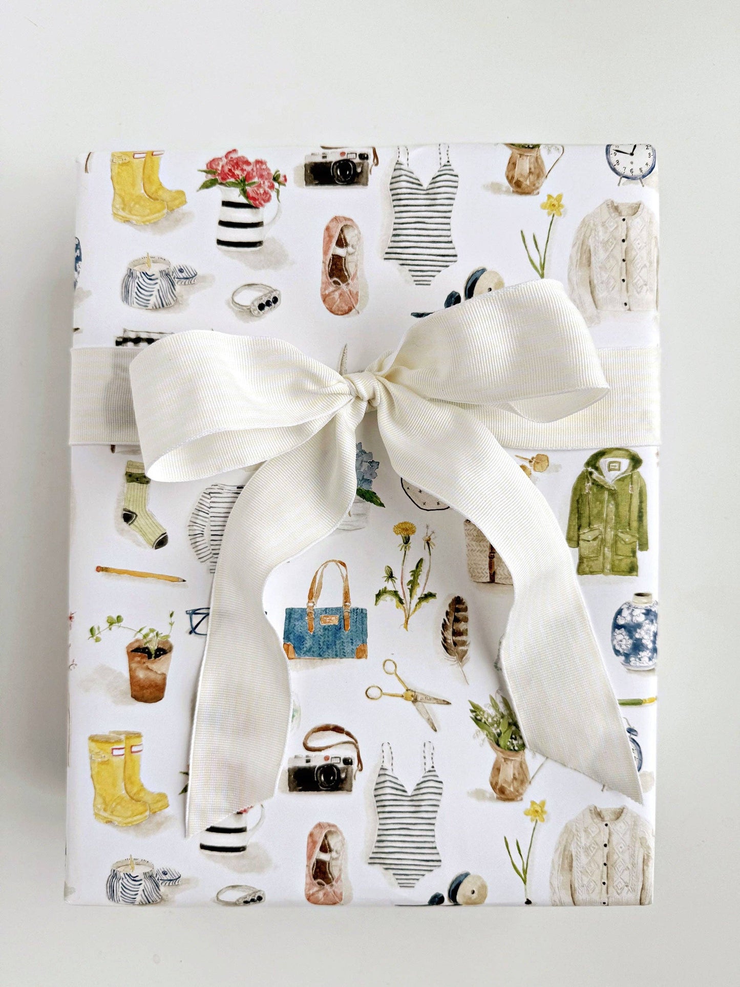 Everyday things gift wrapping paper