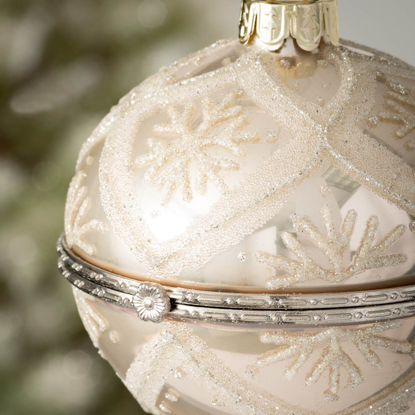 CHAMPAGNE BAUBLE ORNAMENT